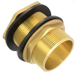 Врезка для бака латунь